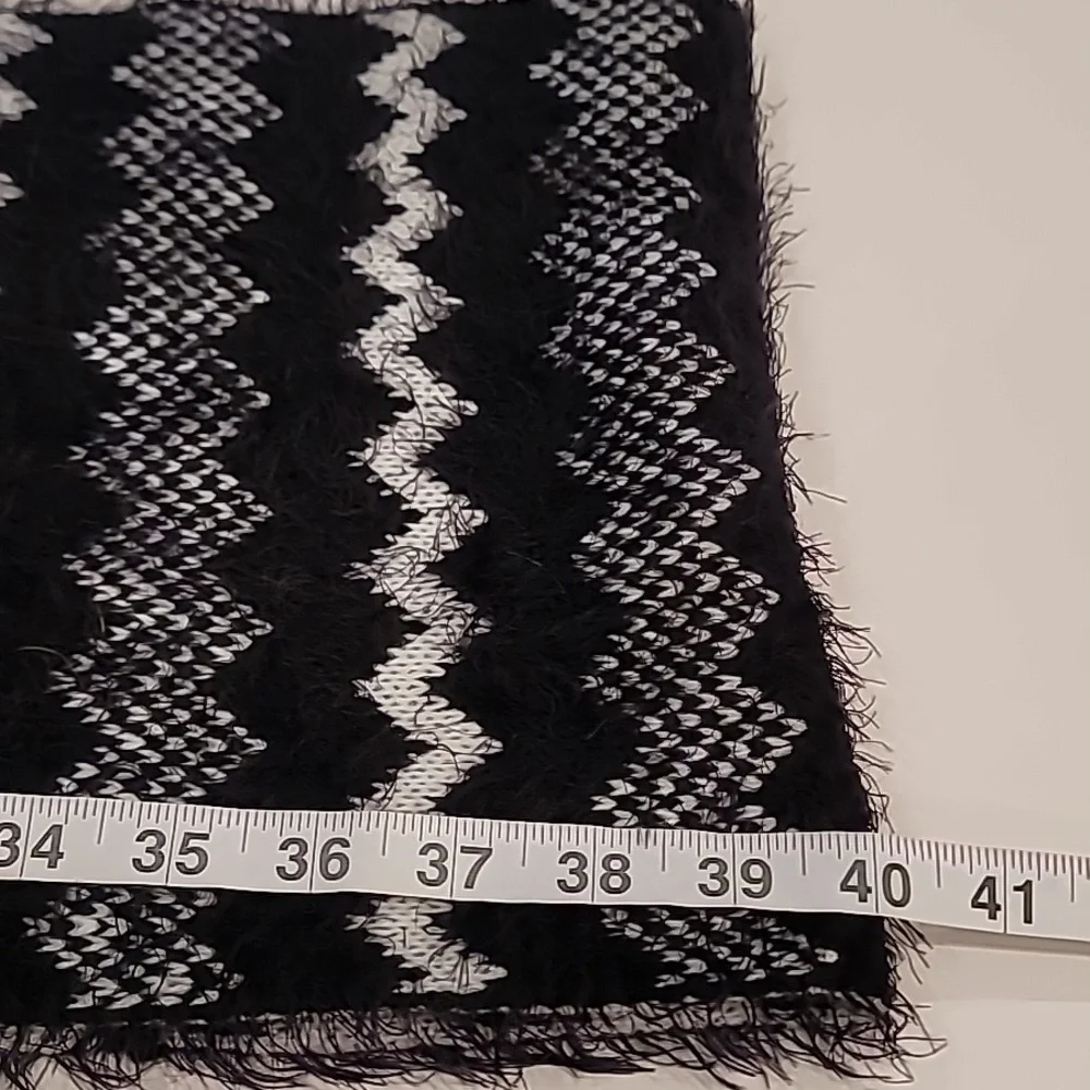 Infinity Fuzzy Knit Reversible Scarf Black White 40